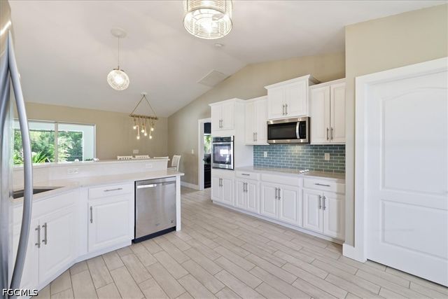 5748 Linden LN, Bokeelia, FL 33922