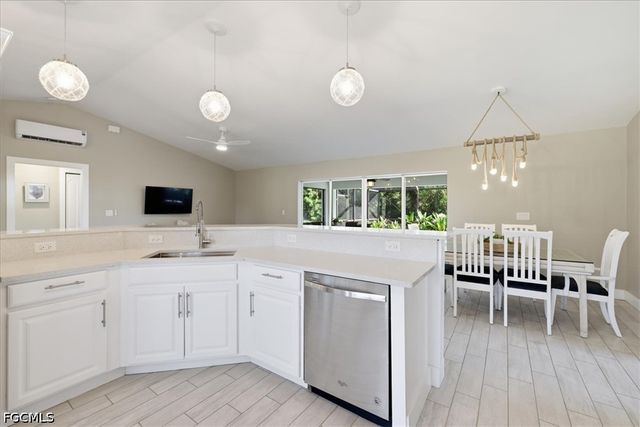 5748 Linden LN, Bokeelia, FL 33922