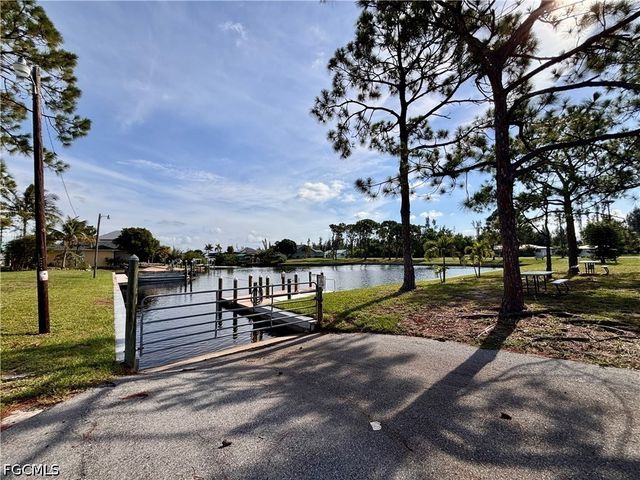 5748 Linden LN, Bokeelia, FL 33922