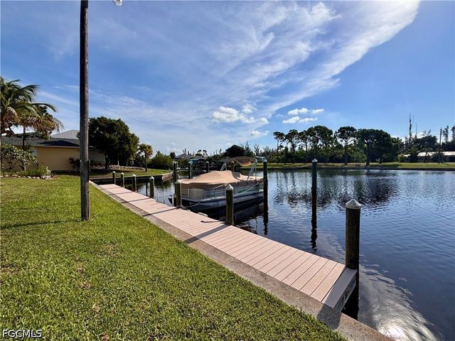 5748 Linden LN, Bokeelia, FL 33922