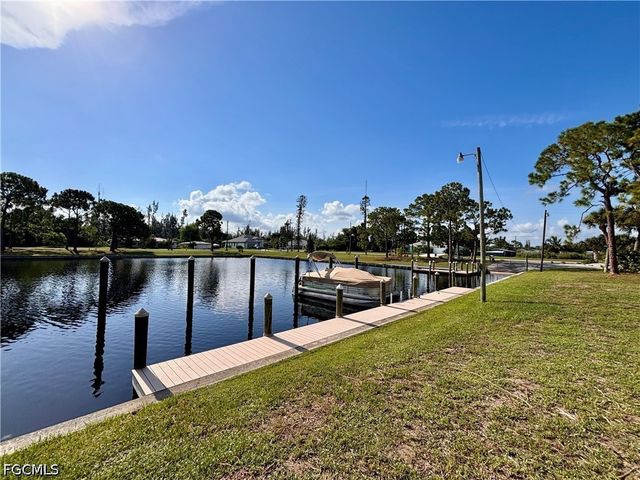 5748 Linden LN, Bokeelia, FL 33922