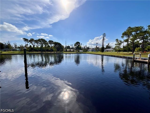 5748 Linden LN, Bokeelia, FL 33922
