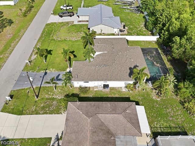 5748 Linden LN, Bokeelia, FL 33922