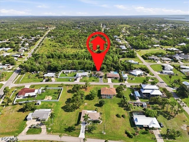 5748 Linden LN, Bokeelia, FL 33922