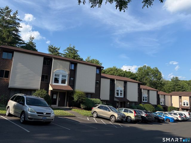 7 Padanaram Road C62, Danbury, CT 06811