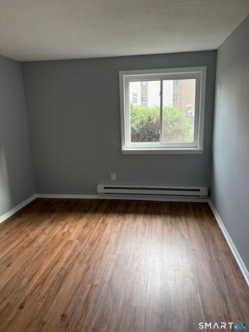 7 Padanaram Road C62, Danbury, CT 06811