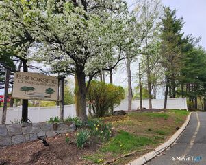 7 Padanaram Road C62, Danbury, CT 06811