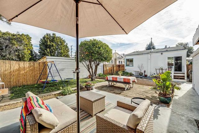 2927 2927 Seminary Ave, Oakland, CA 94605