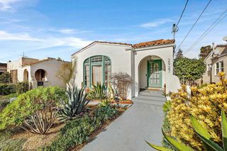 2927 2927 Seminary Ave, Oakland, CA 94605