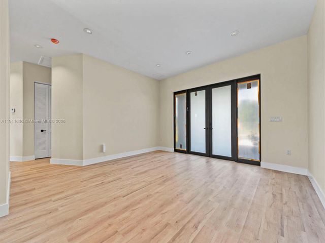 22451 SW 118 Ave, Miami, FL 33170