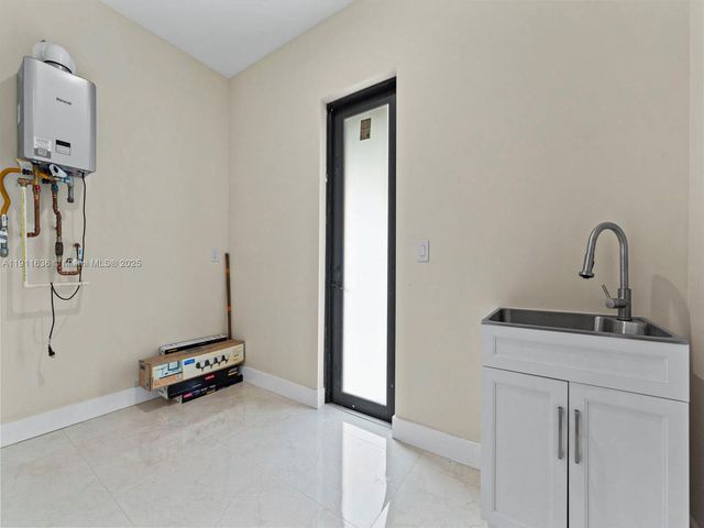 22451 SW 118 Ave, Miami, FL 33170