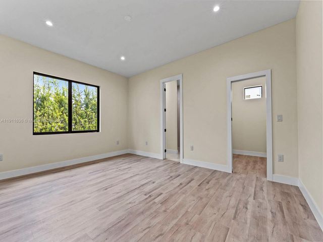 22451 SW 118 Ave, Miami, FL 33170