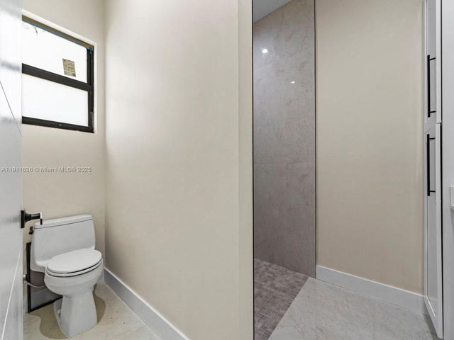 22451 SW 118 Ave, Miami, FL 33170