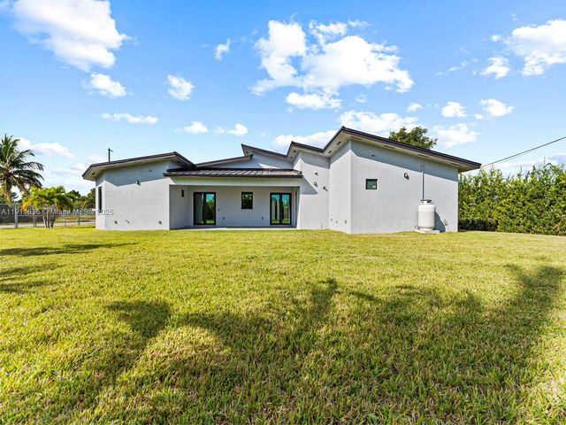 22451 SW 118 Ave, Miami, FL 33170