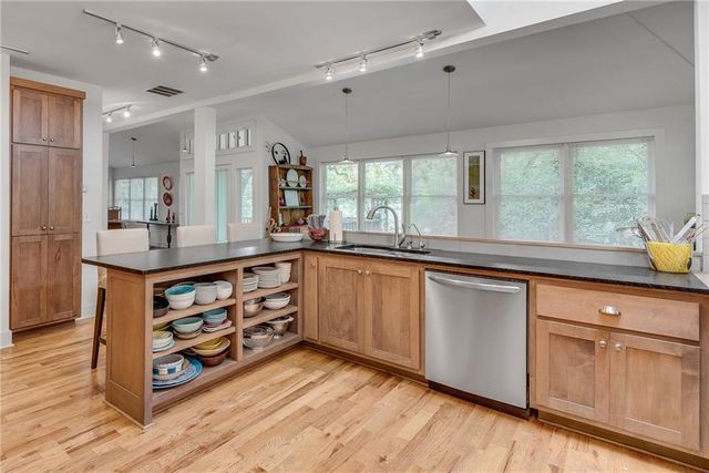 4621 Lakeshore Drive, Pine Lake, GA 30072