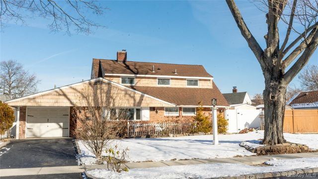 2155 Salisbury Park Drive, Westbury, NY 11590