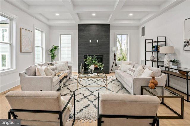 3411 17TH ST N, Arlington, VA 22207