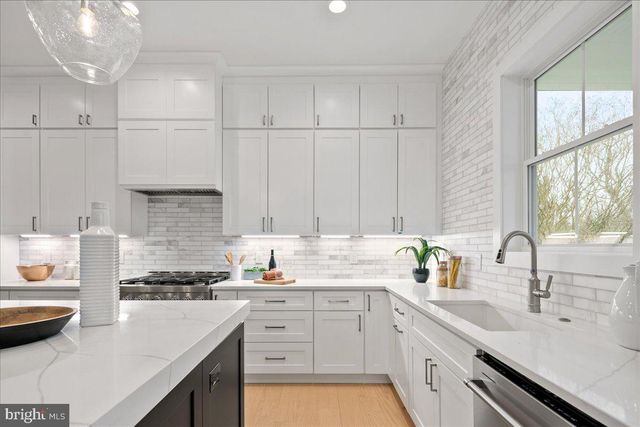 3411 17TH ST N, Arlington, VA 22207