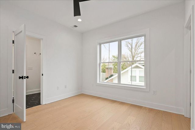 3411 17TH ST N, Arlington, VA 22207