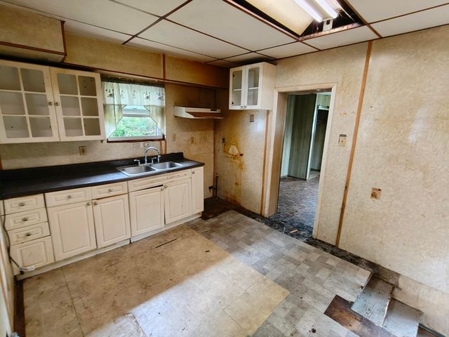 1154 Hendricks Street, Gary, IN 46404