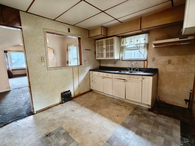 1154 Hendricks Street, Gary, IN 46404