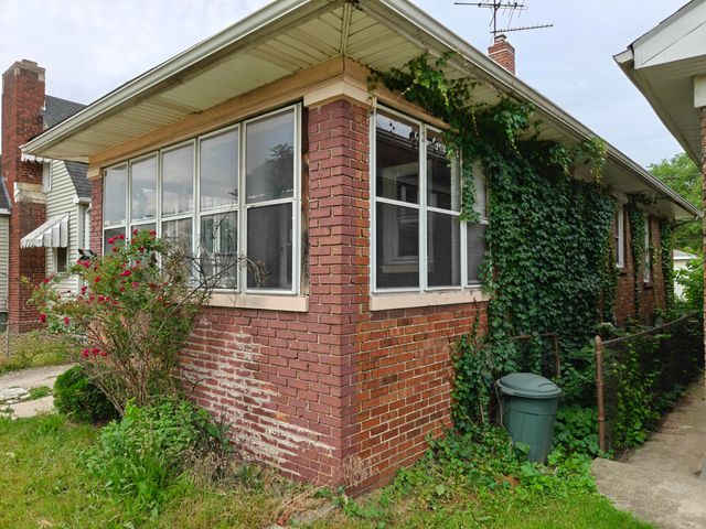 1154 Hendricks Street, Gary, IN 46404