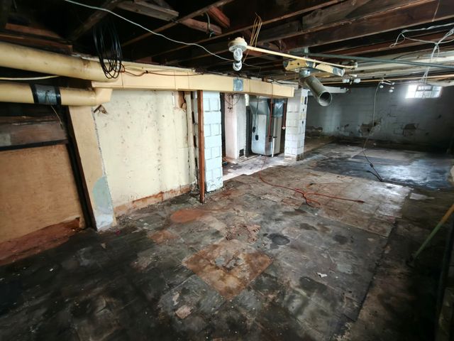 1154 Hendricks Street, Gary, IN 46404