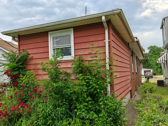 1154 Hendricks Street, Gary, IN 46404