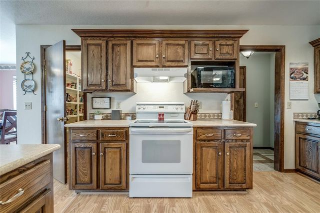 3404 N Flamingo Avenue, Bethany, OK 73008