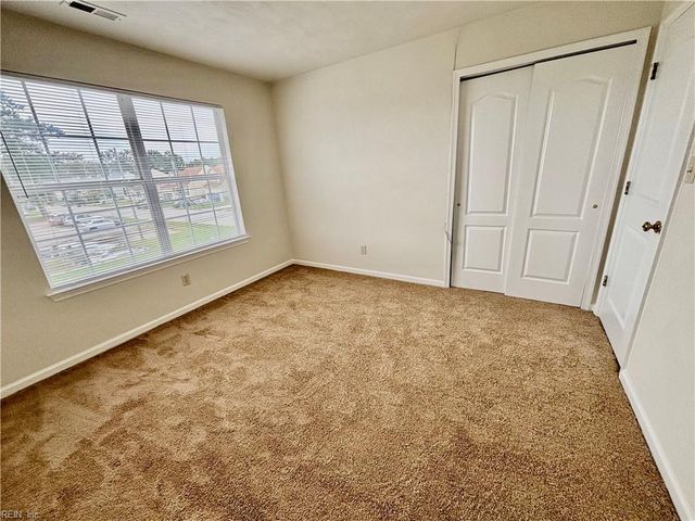301 Lincoln RD, Chesapeake, VA 23320