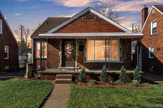 15361 Sprenger Avenue, Eastpointe, MI 48021