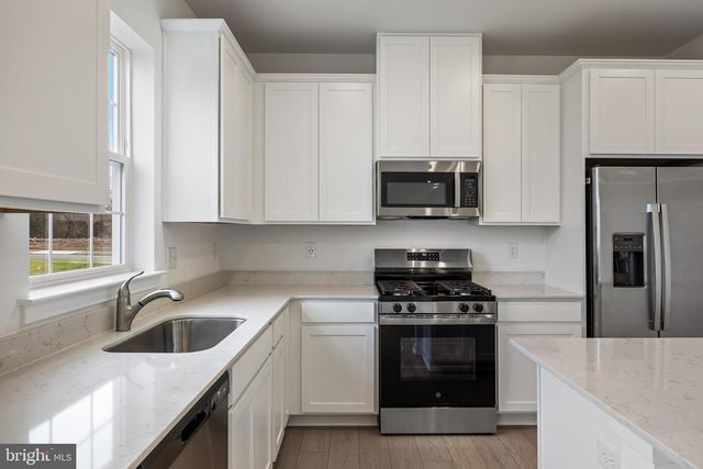 13 INKWELL LN, Sicklerville, NJ 08081