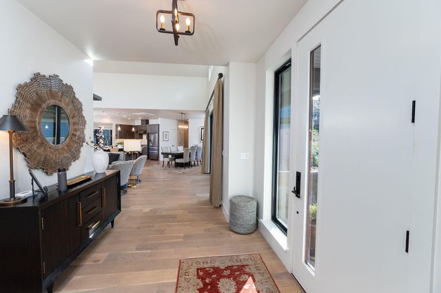19169 NW Mt Shasta Court, Bend, OR 97703