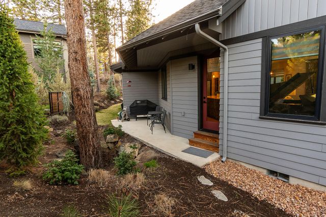 19169 NW Mt Shasta Court, Bend, OR 97703