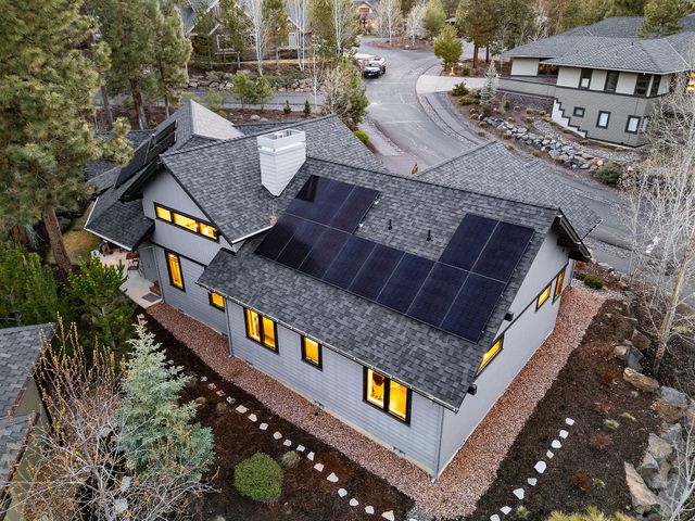 19169 NW Mt Shasta Court, Bend, OR 97703