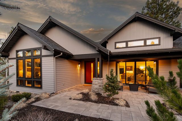 19169 NW Mt Shasta Court, Bend, OR 97703
