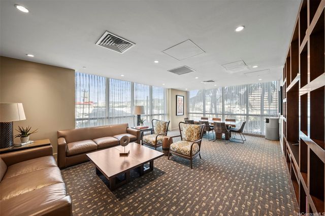 1177 Queen Street 4002, Honolulu, HI 96814