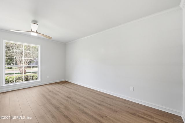 8127 MIDDLE FORK Lane, Jacksonville, FL 32256