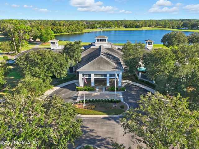 8127 MIDDLE FORK Lane, Jacksonville, FL 32256