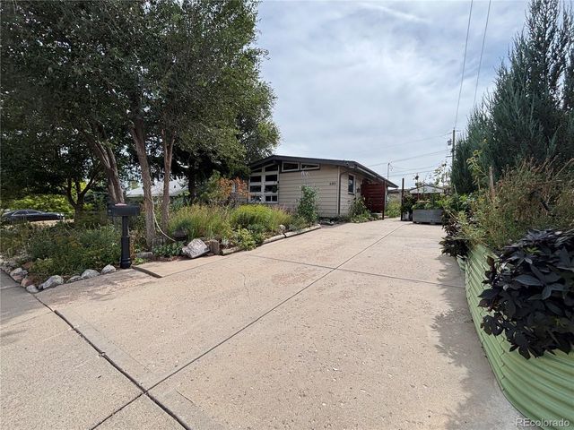 680 Bronco Road, Denver, CO 80221