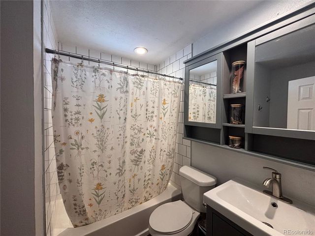 680 Bronco Road, Denver, CO 80221