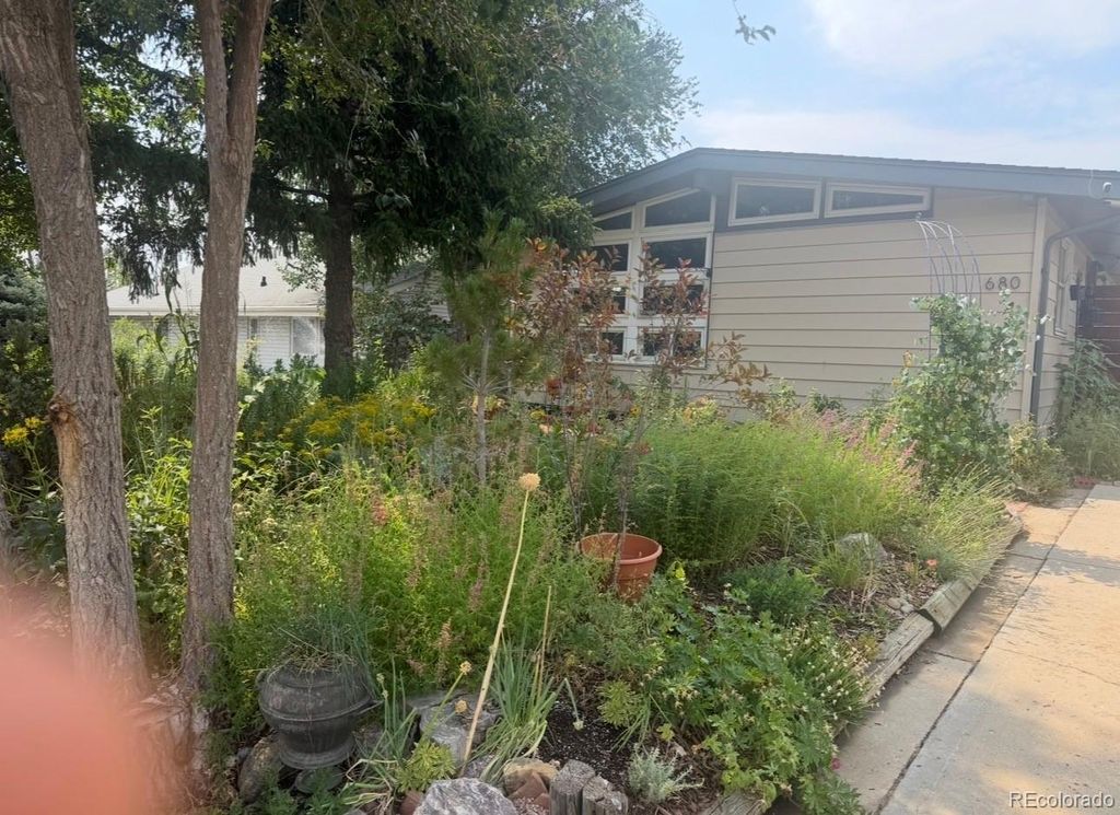 680 Bronco Road, Denver, CO 80221