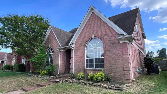 8733 CLEAR SKY DR, Memphis, TN 38018