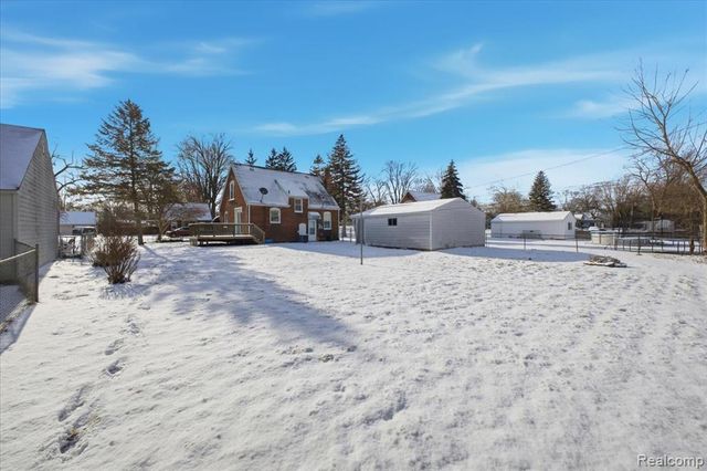 31966 Rosslyn Avenue, Garden City, MI 48135