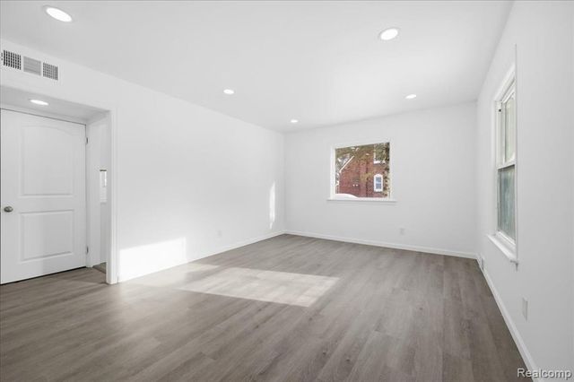 31966 Rosslyn Avenue, Garden City, MI 48135