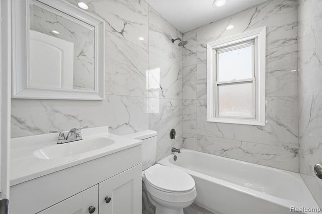 31966 Rosslyn Avenue, Garden City, MI 48135