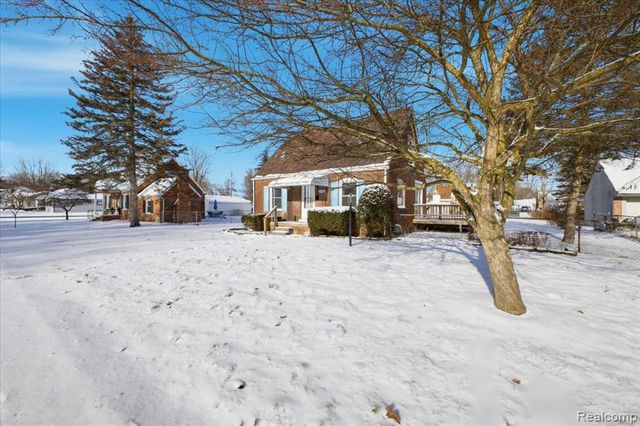 31966 Rosslyn Avenue, Garden City, MI 48135