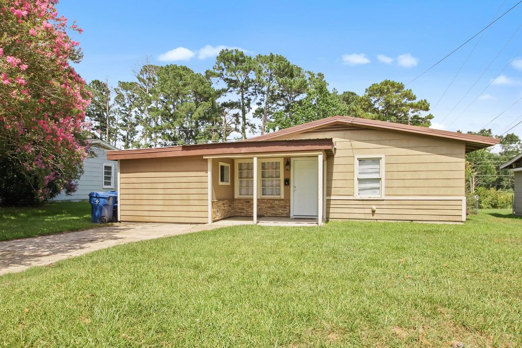 1023 Anderson Dr., Leesville, LA 71446
