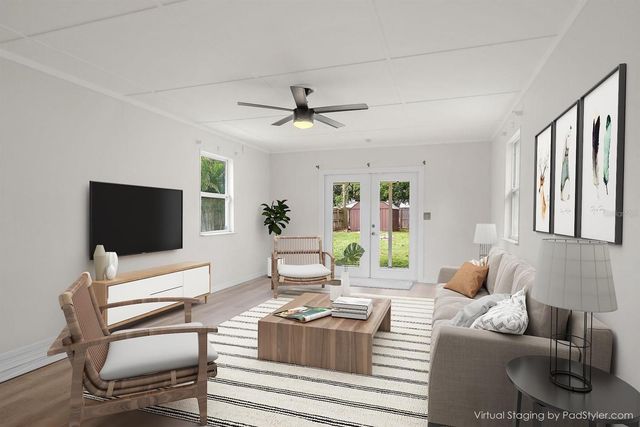 5525 PINE CIRCLE NE, St Petersburg, FL 33703