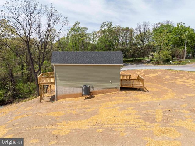 860 KHYBER PASS ROAD, Linden, VA 22642